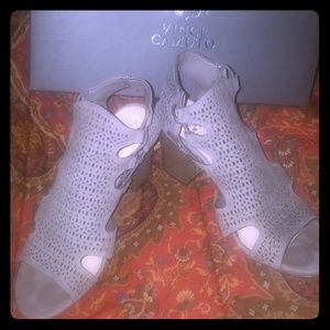 VC Laser cut sandal so 6